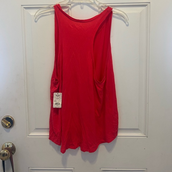 Flowy tank - Picture 5 of 5